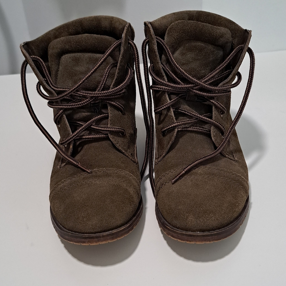 7 M Green Maecie Steve Madden Lace Up Boots